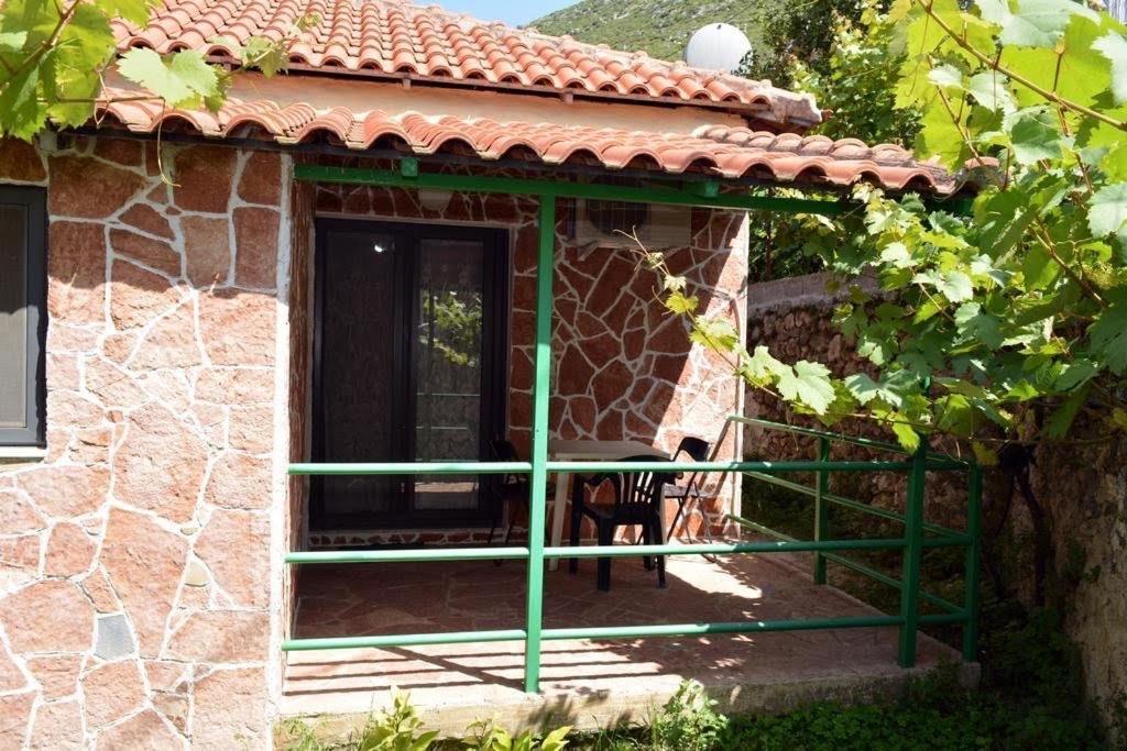 Romeo'S Guest House 2 Piqeras Exterior photo